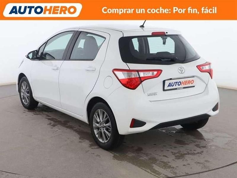 Usado Toyota Yaris Active 110 CV (80 kW) 2018 Blanco Berlina