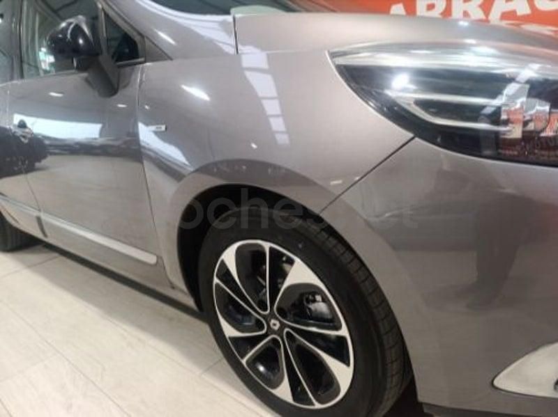 Usado Renault Grand Scénic III Bose Edition 130 CV (95 kW) 2014 Beige Monovolumen