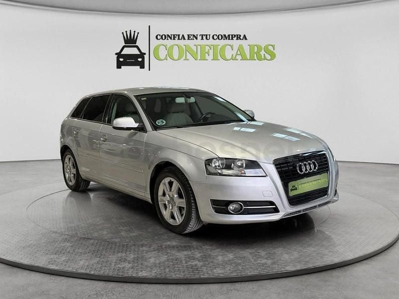 Usado Audi A3 Ambition 105 CV (77 kW) 2012 Gris / plata Utilitario