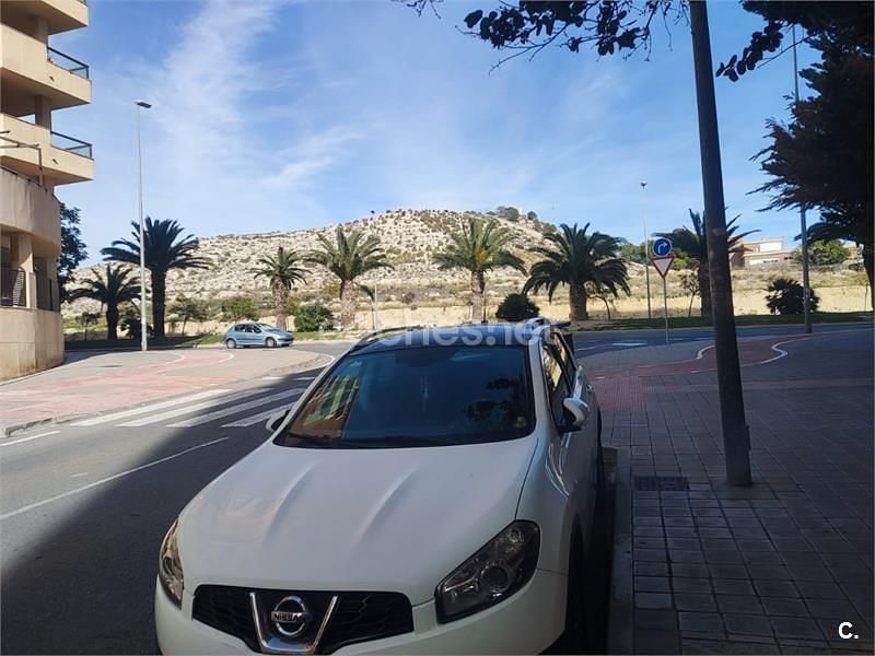 Usado Nissan Qashqai Tekna 150 CV (110 kW) 2011 Blanco SUV