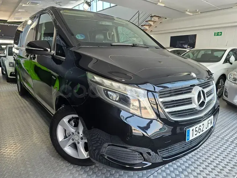 Usado Mercedes V220 Avantgarde 163 CV (119 kW) 2015 Negro Monovolumen