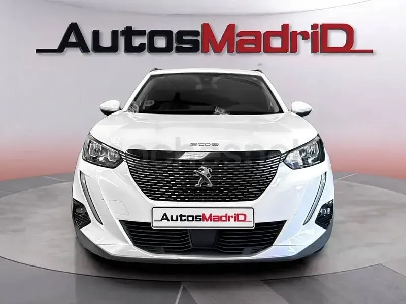 Usado Peugeot 2008 Active 110 CV (80 kW) 2021 Blanco SUV