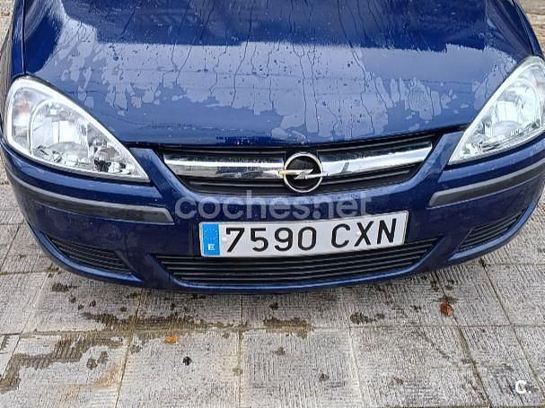 Azul Usado 2004 Opel Corsa Essentia Berlina | 2300 € - Imagen 1/4