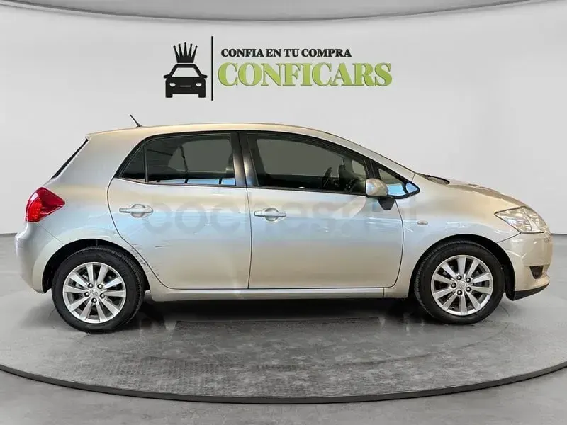 Usado Toyota Auris Luna 124 CV (91 kW) 2007 Gris / plata Utilitario