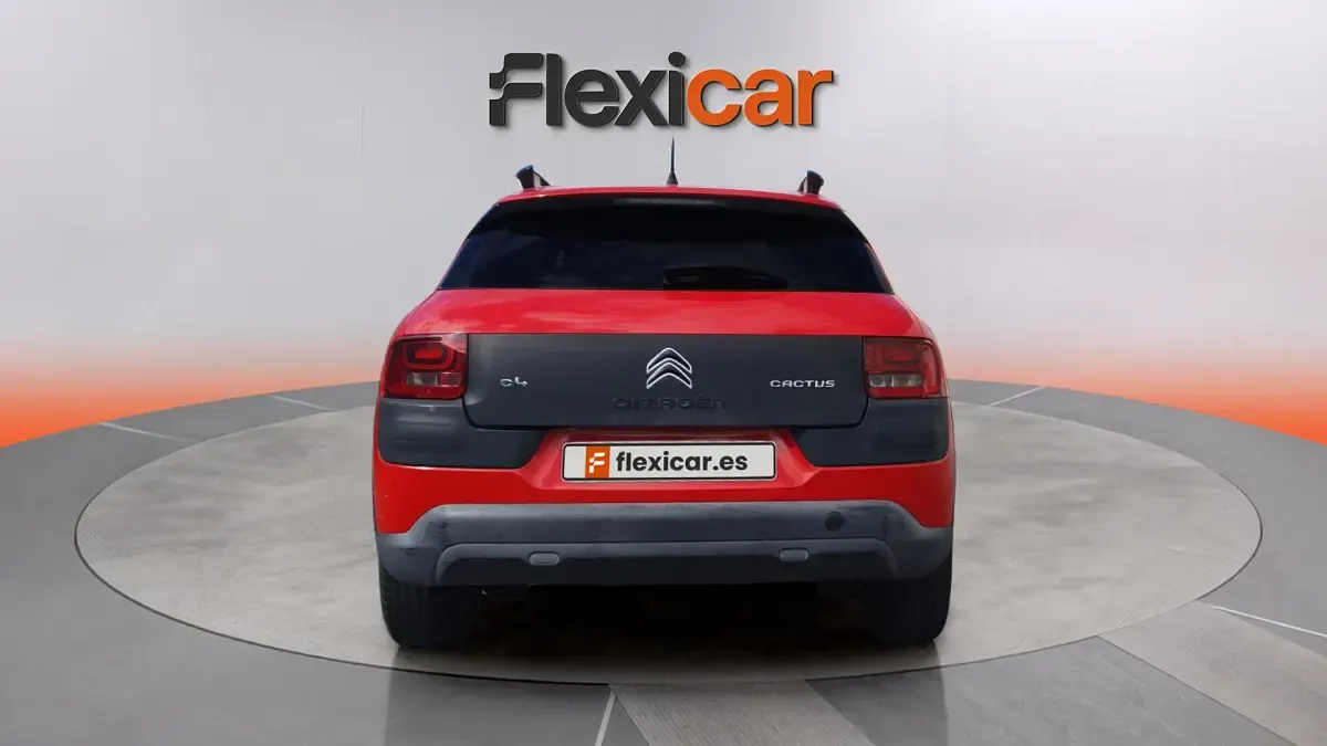 Usado Citroën C4 Feel 110 CV (80 kW) 2015 Rojo Berlina