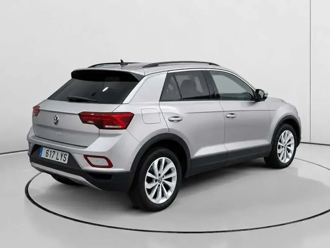 Usado VW T-Roc Life 116 CV (85 kW) 2022 Gris SUV