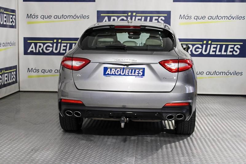Usado Maserati Levante 350 CV (257 kW) 2019 Gris SUV