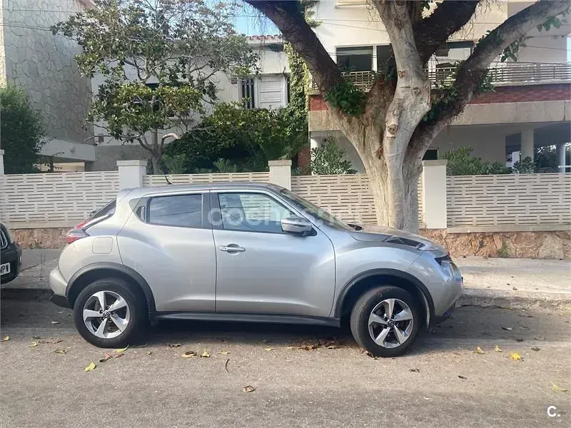 Usado Nissan Juke N-Connecta 117 CV (86 kW) 2019 Gris / plata SUV