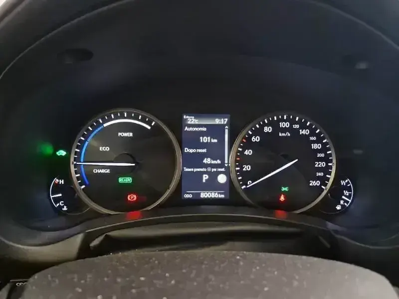 Usado Lexus NX300h Executive Line 197 CV (144 kW) 2019 Negro SUV