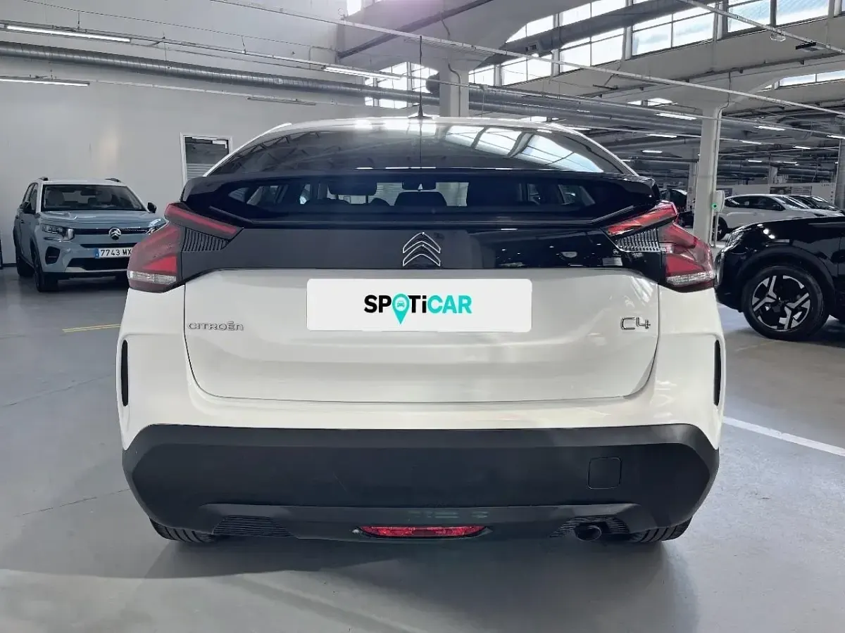 Usado Citroën C4 Live 100 CV (73 kW) 2023 Blanco SUV