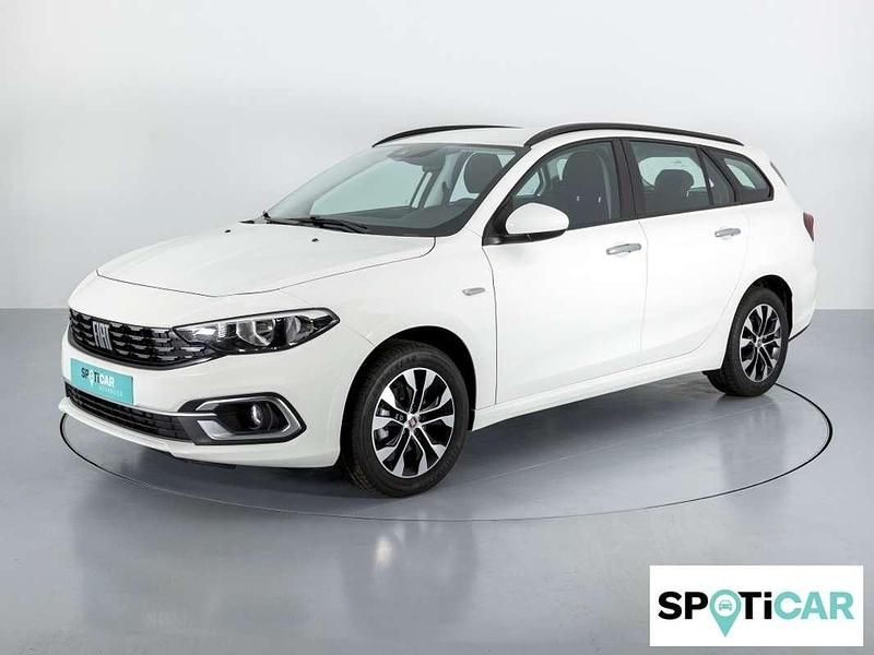 Blanco Usado 2023 Fiat Tipo City Life Familiar | 23.500 € - Imagen 1/4