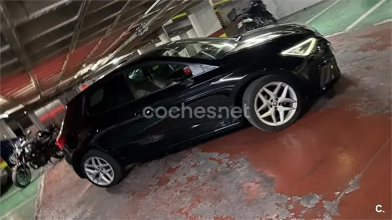 Usado Seat Ibiza FR 90 CV (66 kW) 2021 Negro Utilitario