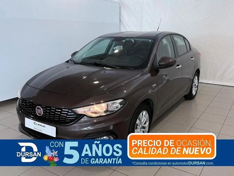 Usado Fiat Tipo Easy 95 HP (69 kW) 2016 Bege Sedan