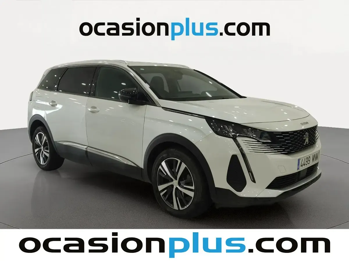 Usado Peugeot 5008 Allure 131 CV (96 kW) 2024 Blanco SUV