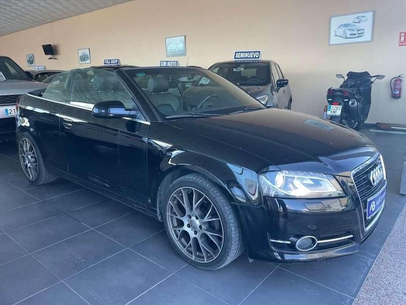 Usado Audi A3 Cabriolet Attraction 140 CV (102 kW) 2013 Negro Descapotable