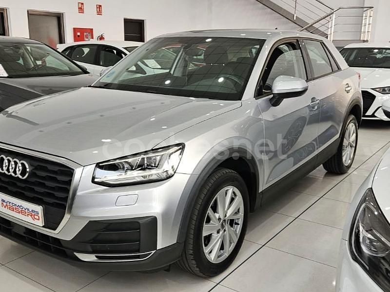 Usado Audi Q2 Advanced Plus 116 CV (85 kW) 2020 Gris / plata SUV