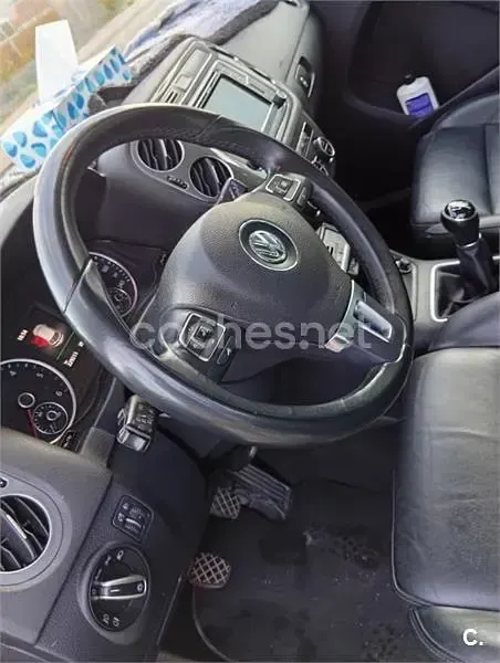 Usado VW Tiguan R-line 110 CV (80 kW) 2016 Gris / plata SUV