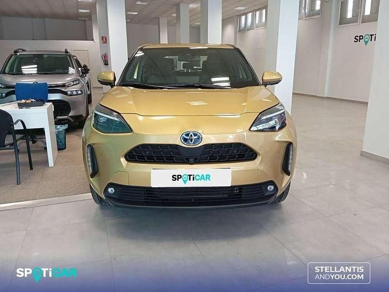 Usado Toyota Yaris Cross Active 116 CV (85 kW) 2023 Amarillo SUV