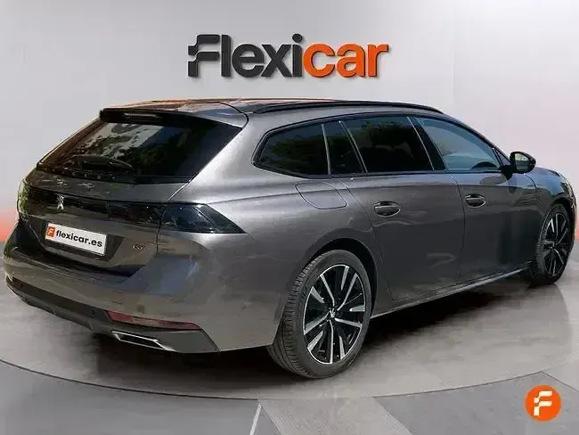 Usado Peugeot 508 SW GT 130 CV (95 kW) 2021 Gris / plata Familiar