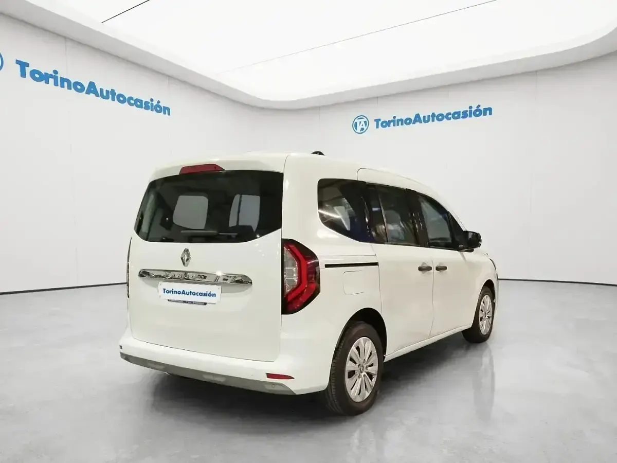 Usado Renault Kangoo 95 CV (69 kW) 2022 Blanco Monovolumen