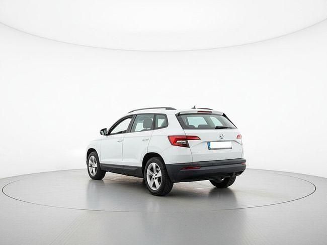 Usado Skoda Karoq Ambition 150 CV (110 kW) 2021 Blanco SUV