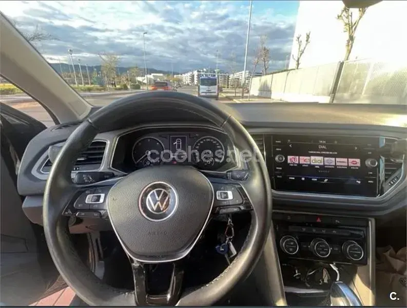 Usado VW T-Roc Advance 150 CV (110 kW) 2021 Negro SUV