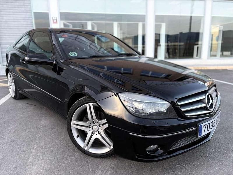 Usado Mercedes C220 150 CV (110 kW) 2009 Negro Coupe