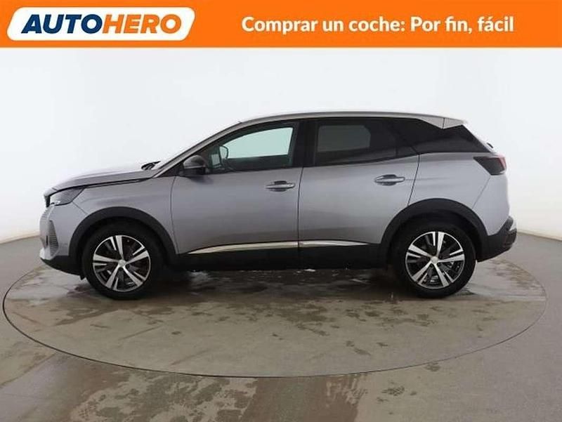 Usado Peugeot 3008 Allure 131 CV (96 kW) 2023 Plateado SUV