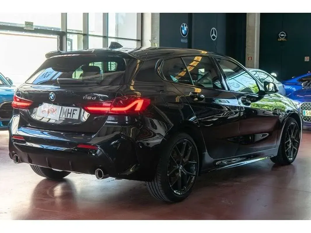 Usado BMW 118 M Sport 150 CV (110 kW) 2023 Negro Utilitario