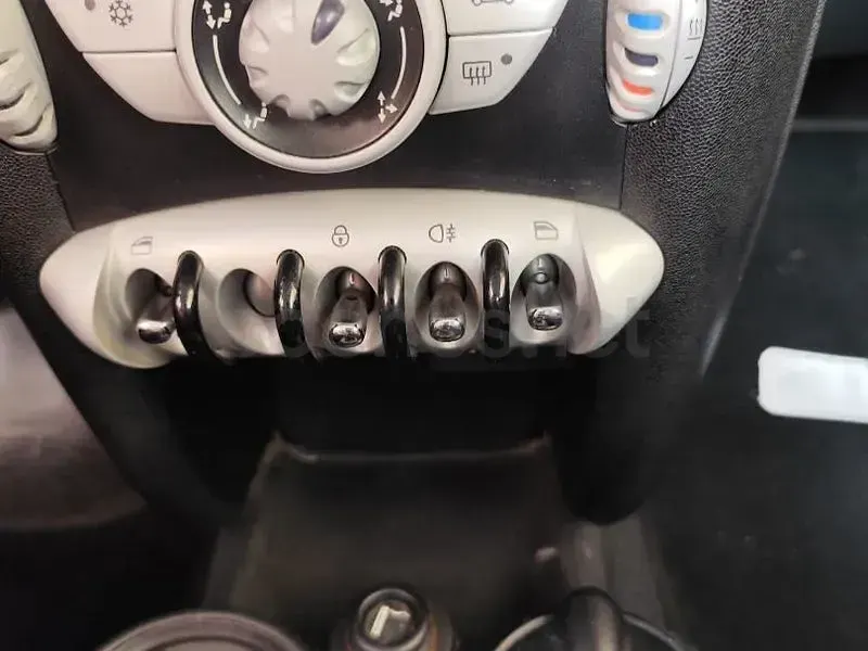 Usado Mini Cooper 120 CV (88 kW) 2009 Beige Utilitario