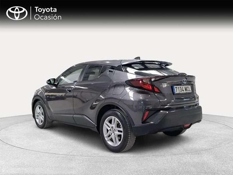 Usado Toyota C-HR Active 122 CV (89 kW) 2022 Gris SUV