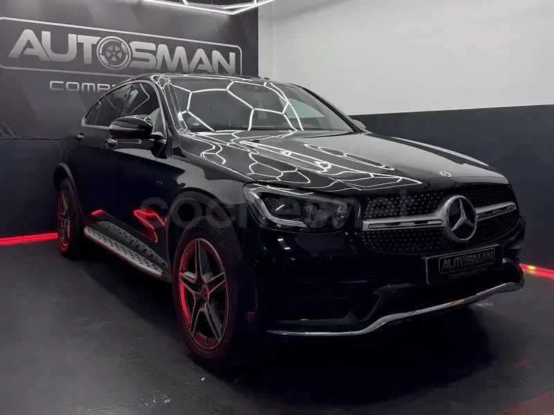 Usado Mercedes GLC300e 306 CV (225 kW) 2021 Negro SUV