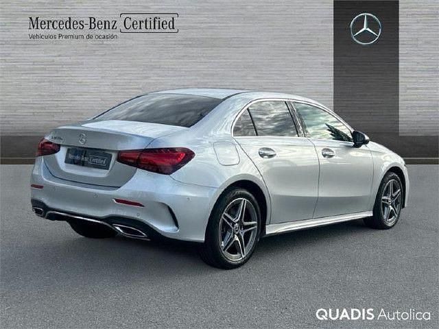 Usado Mercedes A250 AMG line 218 CV (160 kW) 2024 Plata iridio Berlina