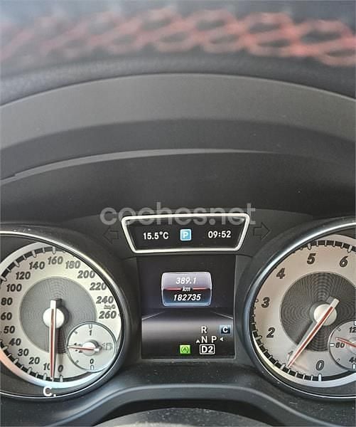 Usado Mercedes GLA180 AMG line 122 CV (89 kW) 2016 Negro SUV