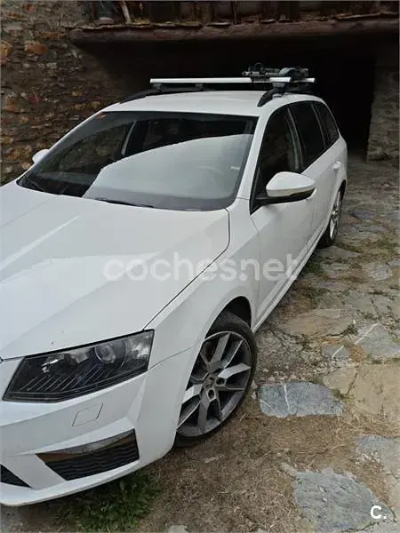 Usado Skoda Octavia RS 184 CV (135 kW) 2013 Blanco Familiar