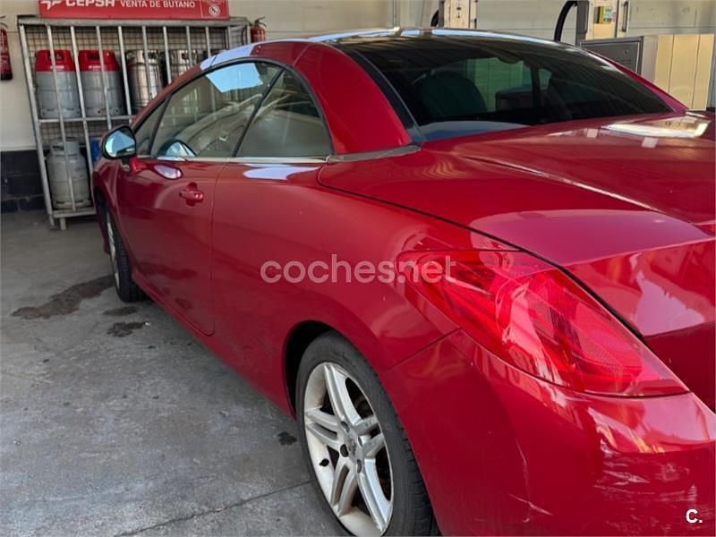 Usado Peugeot 308 CC 122 CV (89 kW) 2011 Rojo Descapotable