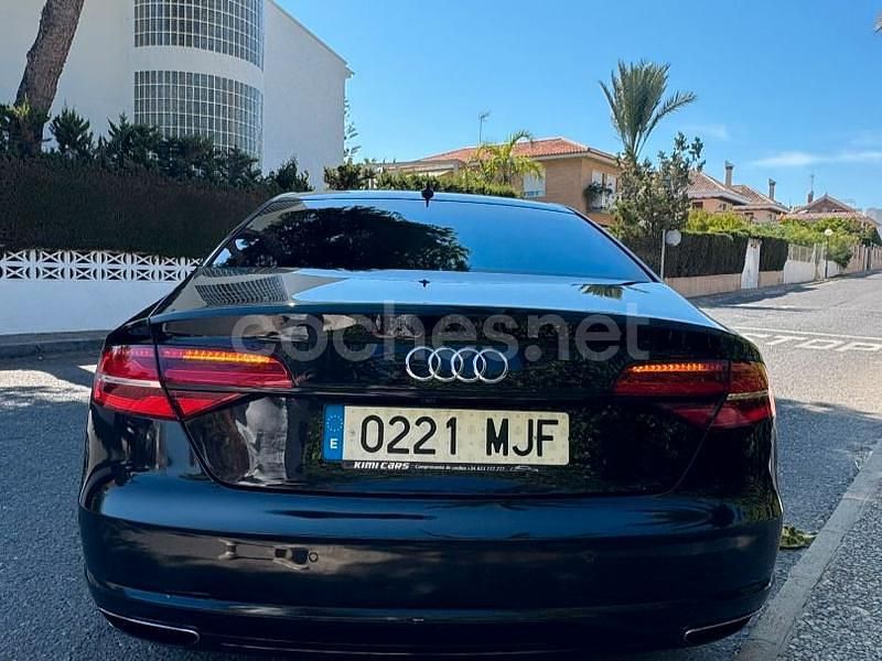 Usado Audi A8L 385 CV (283 kW) 2014 Negro Berlina