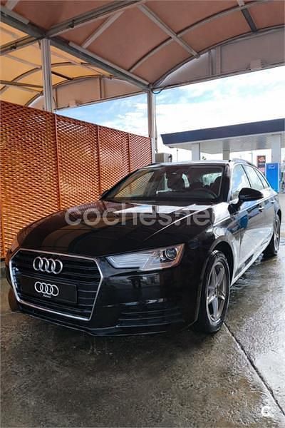 Usado Audi A4 150 CV (110 kW) 2018 Negro Familiar