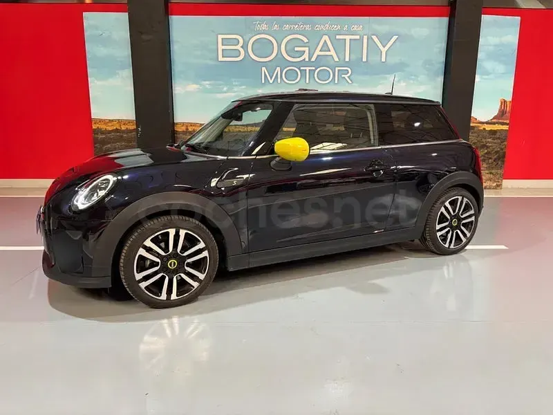 Begagnad Mini Cooper SE 135 kW (184 HK) 2023 Eléctrico Halvkombi