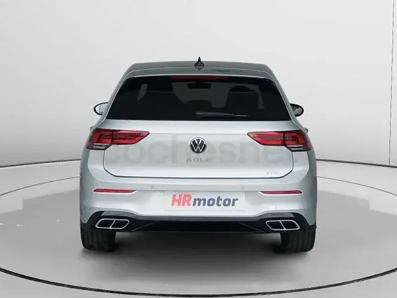 Usado VW Golf VIII R-line 150 CV (110 kW) 2023 Gris / plata Berlina