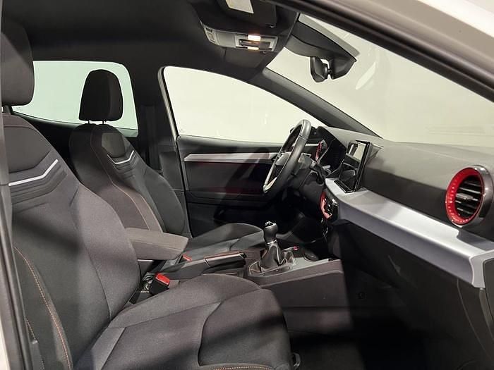 Usado Seat Ibiza FR 115 CV (84 kW) 2025 Azul Utilitario