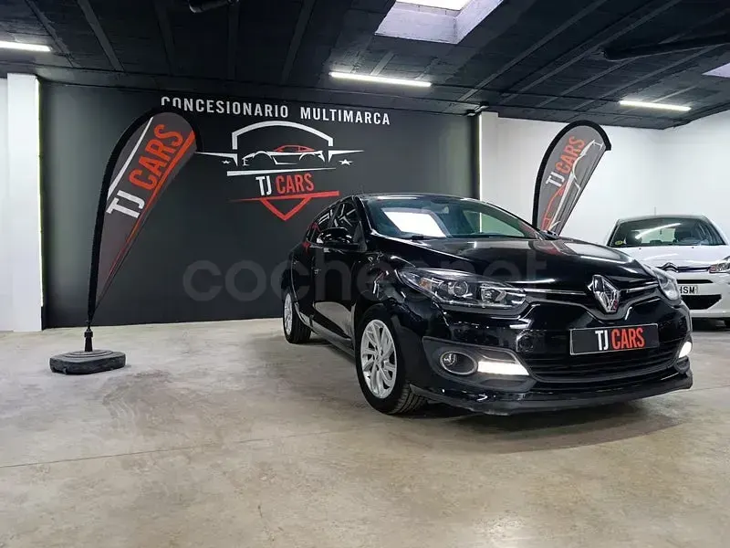Usado Renault Mégane LIMITED 95 CV (69 kW) 2015 Negro Berlina
