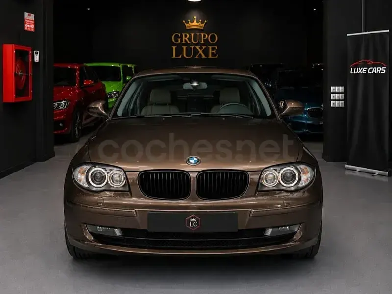 Usado BMW 118 Comfort Edition 143 CV (105 kW) 2011 Marrón Utilitario
