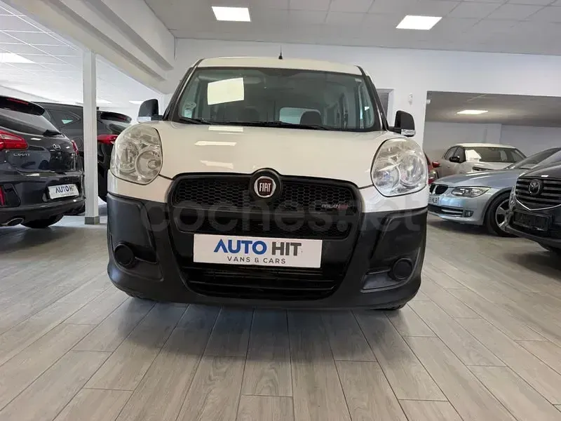 Usado Fiat Doblò Active 90 CV (66 kW) 2015 Blanco Monovolumen