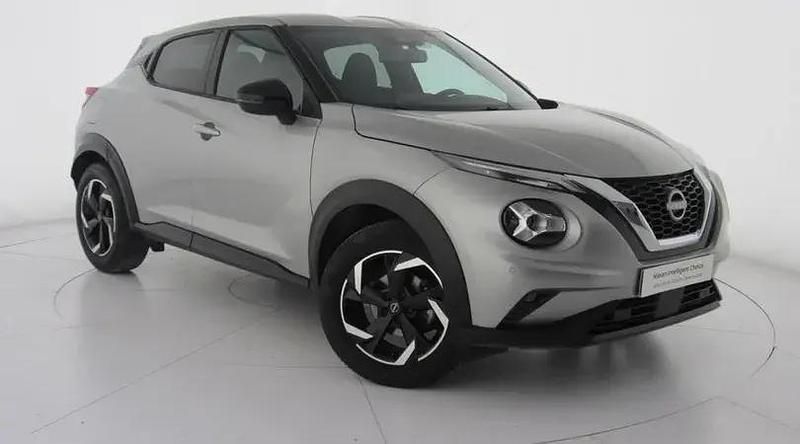 Usado Nissan Juke N-Connecta 114 CV (83 kW) 2024 Plata diamante SUV