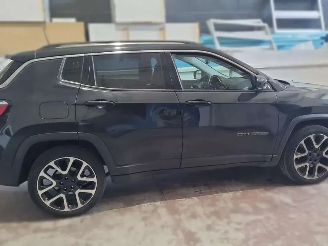 Usado Jeep Compass Limited 150 CV (110 kW) 2020 Negro SUV