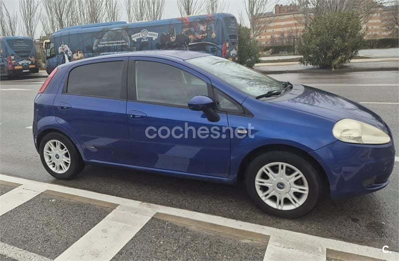 Usado Fiat Grande Punto Sport 90 CV (66 kW) 2007 Azul Utilitario