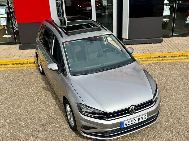Usado VW Golf Sportsvan Advance 130 CV (95 kW) 2019 Beige Monovolumen