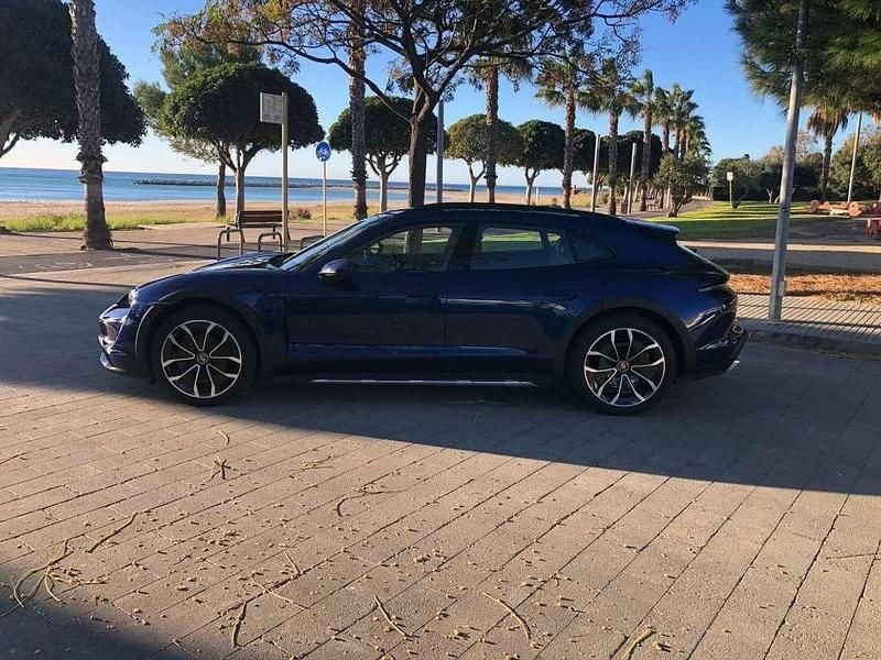 Usado Porsche Taycan Cross Turismo 359 kW (489 CV) 2021 Azul Familiar