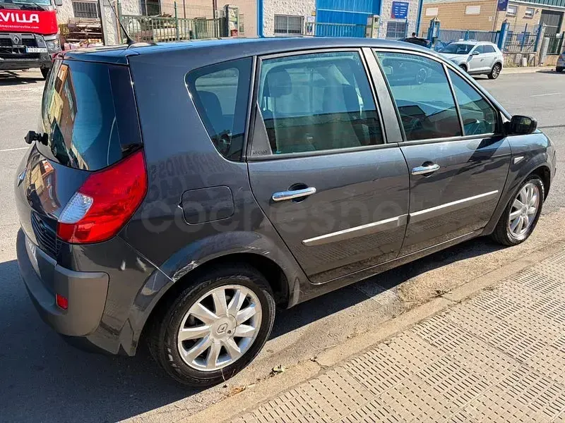 Usado Renault Scénic II Dynamique 110 CV (80 kW) 2007 Negro Monovolumen